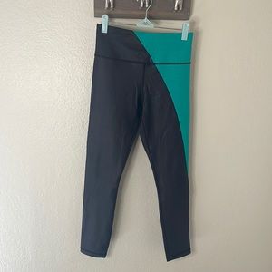 Metallic looking 7/8 length light n tight legging